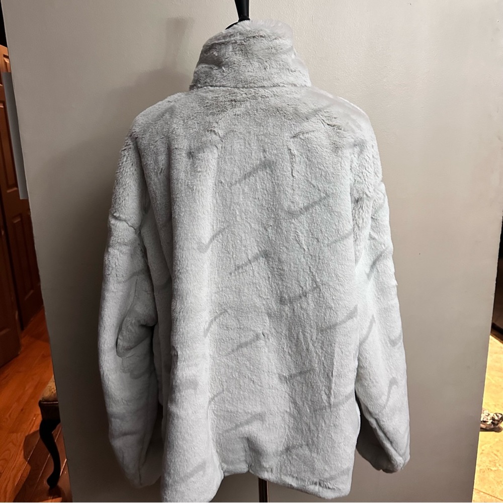 NWT-Nike Faux Fur Jacket-XXL-6334 - Picture 4 of 4